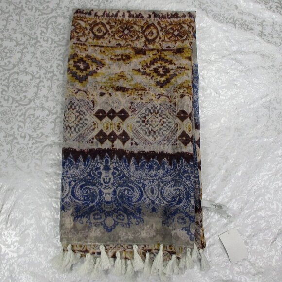 CHARLOTTE RUSSE  Blanket Scarf NWT - Picture 5 of 11